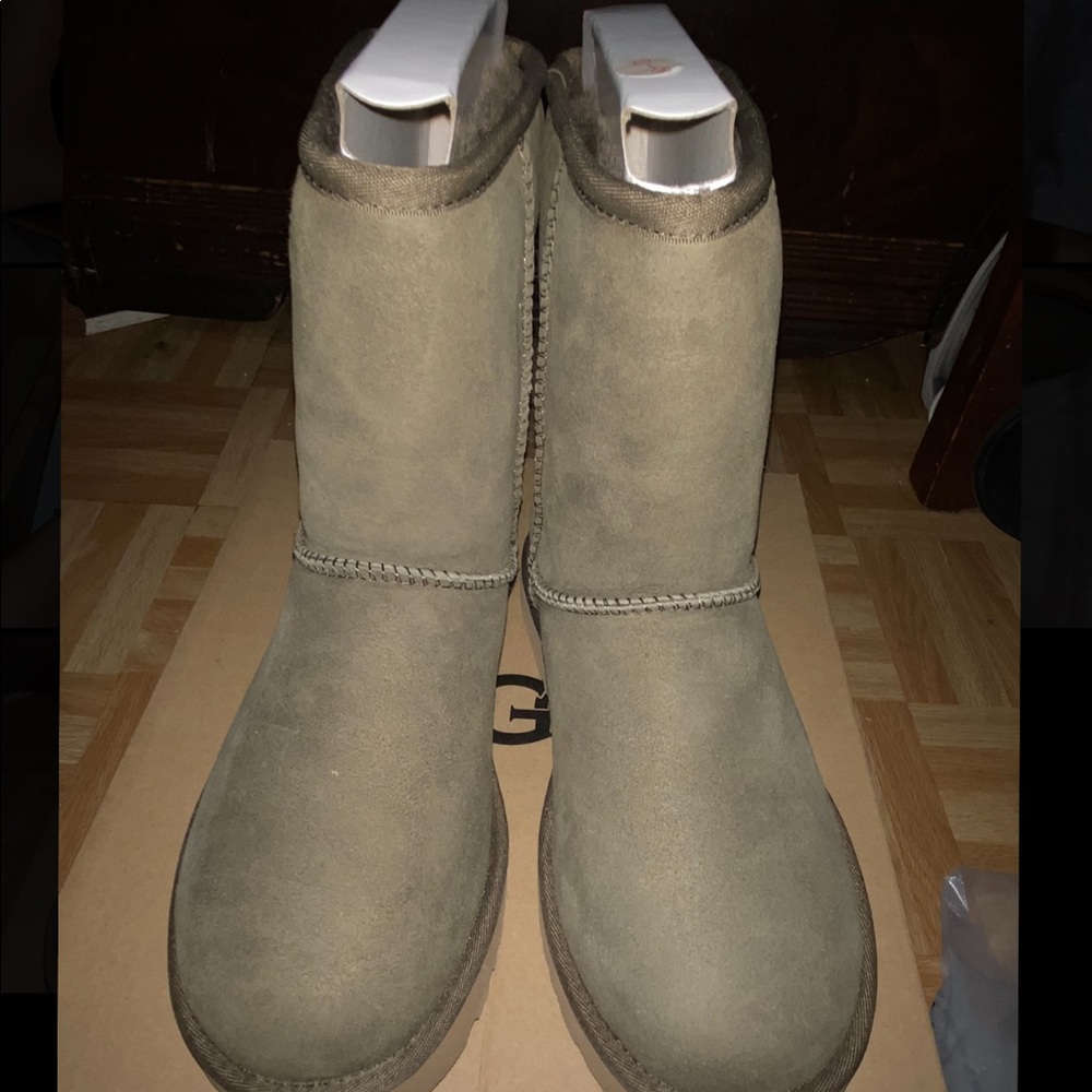 UGG Classic Short ll Women’s Boots